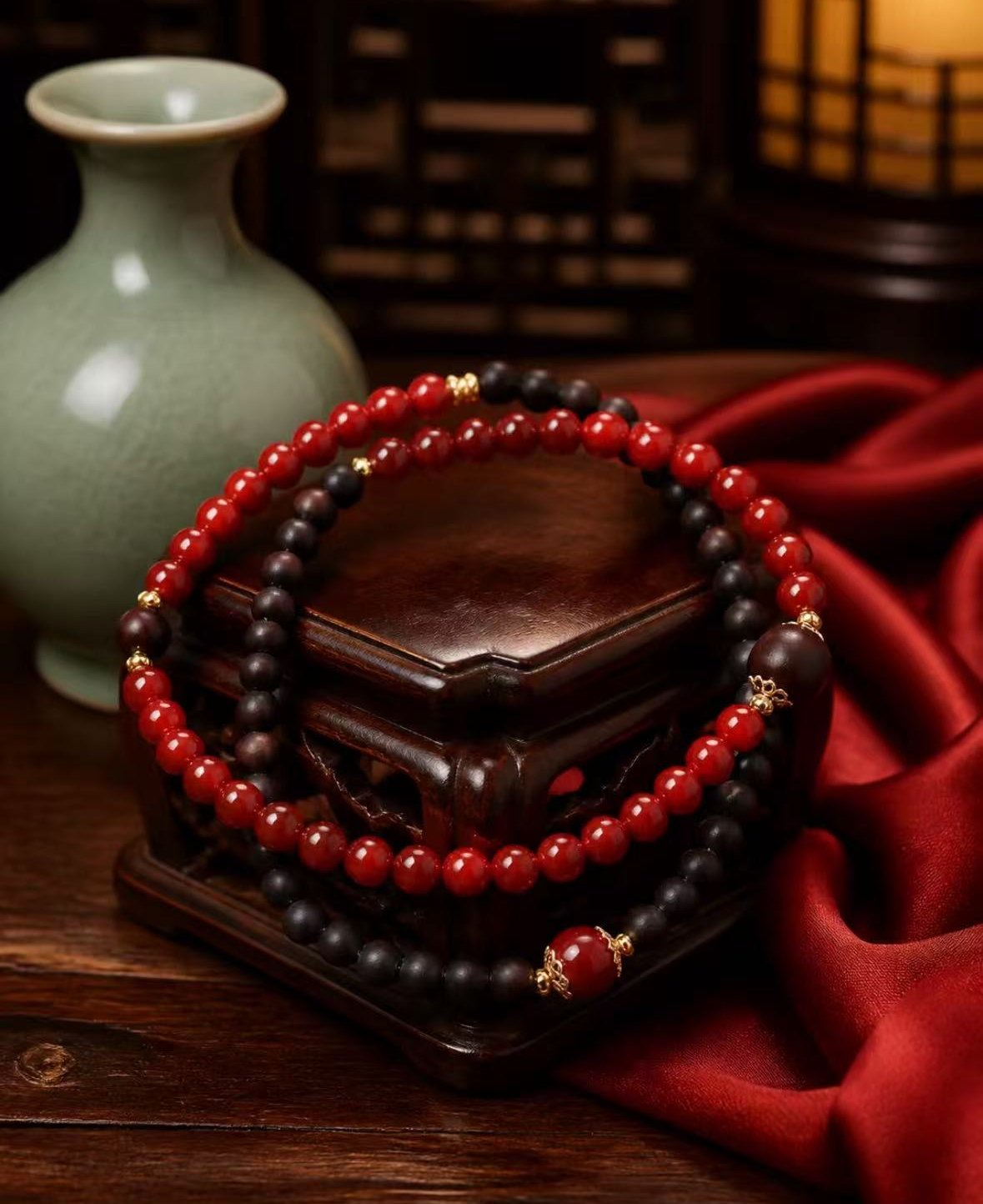 Thunderwood and southern red agate bracelet